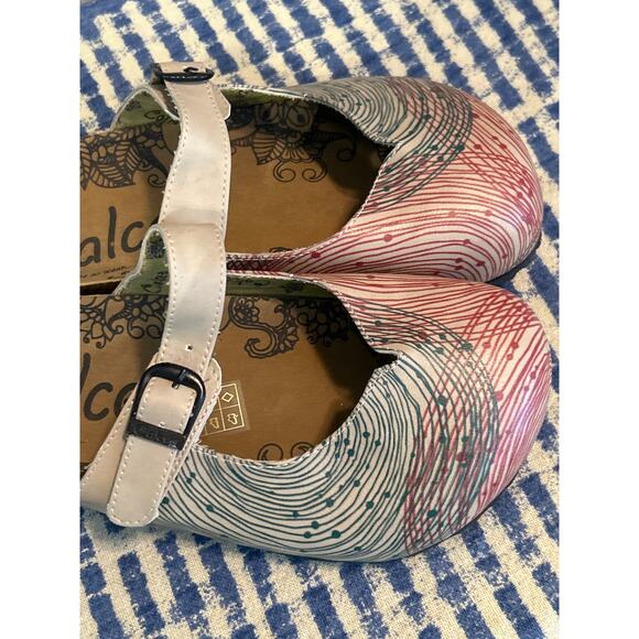 NWOB Calceo Recyclable Clogs - Picture 7 of 7